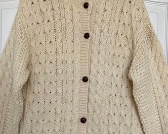 Vintage Aran Wool Cardigan: Cable Knit Grandma Sweater (M)