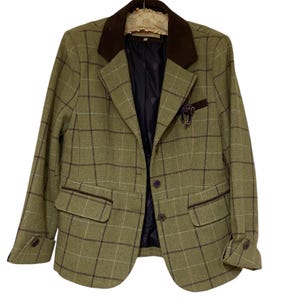 luxurious Vintage 1980s Women&#39;s Wool Plaid Blazer Elegant blazer