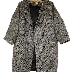 Vintage Wool Tweed Blazer: Parisian Short Coat