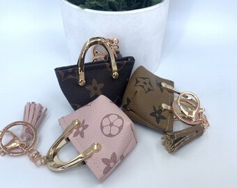 Luxury Purse Keychain with Tassel | Genuine Leather Keychain for Designer Handbag, Tote Bag, Duffle Bag | Bag Charm | Bear Keychain Girl