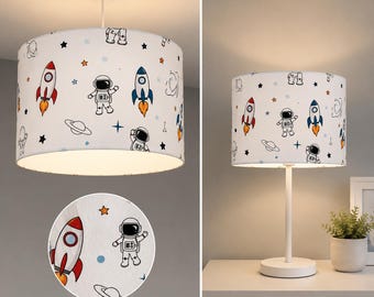 Nuovo paralume di lusso di alta qualità per cameretta bambini con astronauti, razzi spaziali, astronavi e pianeti.