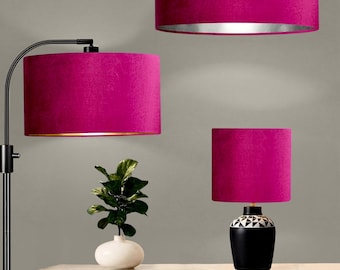 Nuovo paralume per lampada a sospensione in velluto rosa fucsia glamour di qualità premium di lusso con fodera in argento spazzolato, disponibile in diverse misure.