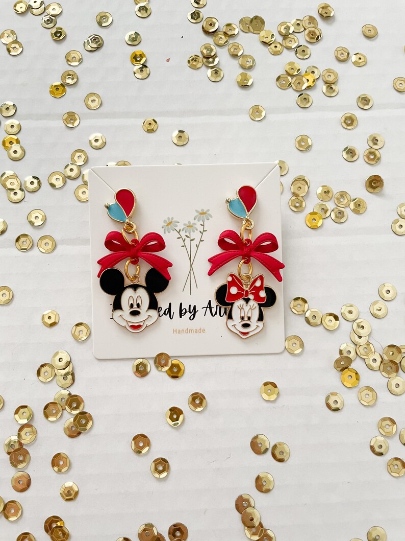 The Accessory You Never Knew You Needed in Walt Disney World