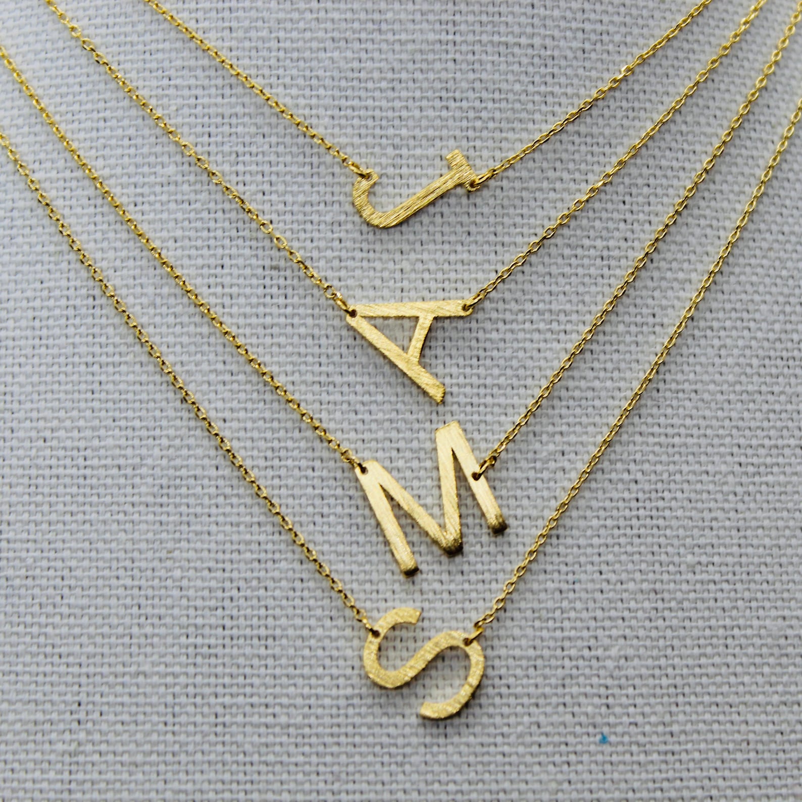 Collar inicial lateral Collar inicial Collar de letras Etsy