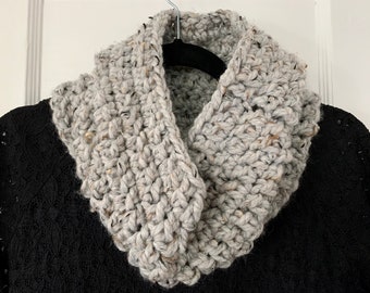 Custom Chunky Cowl - Custom Colors - Handmade Crochet Cowl - Chunky Scarf - Infinity Scarf/Cowl