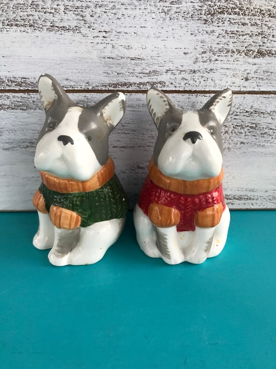 Adorable bulldog salt and pepper shakers Etsy