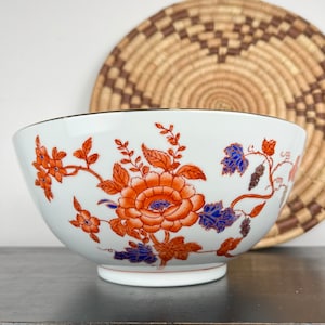 Vintage Japanese Asian inspired decorative bowl with bird and floral design