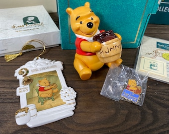 ヴィンテージ 1996 ウォルト ディズニー コレクターズ ソサエティ くまのプーさん メンバーシップ スターター キット ボックス プーさんの置物、ピン、フィギュア付き