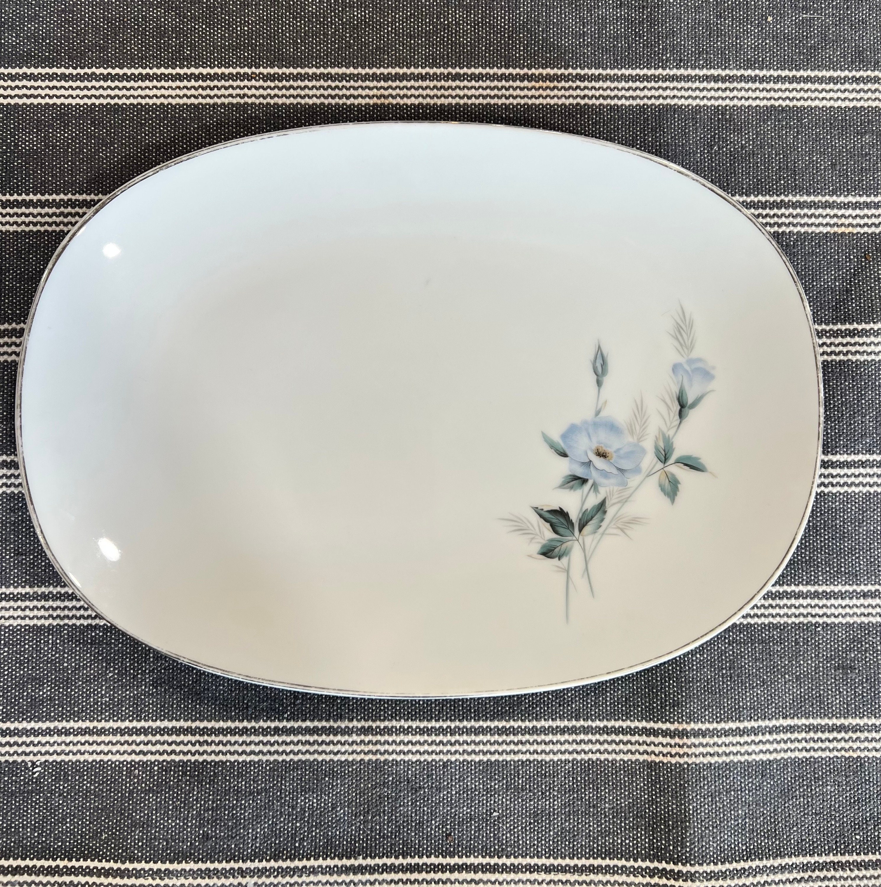 ＊Sylvia ＊ Hors d'oeuvre plate・* Vintage Hutschenreuther Serving Platter: Sylvia Pattern, Pink