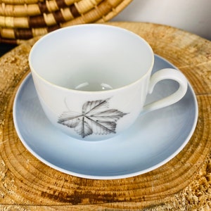 Vintage 1950s Bing & Grondahl Falling Leaves København Denmark Porcelain Tea Cup and Saucer