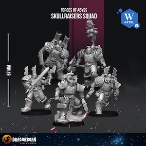Puede incluir: Un conjunto de cinco figuras en miniatura de resina gris tituladas Forces of Abyss Skullraisers Squad. Cada figura lleva una armadura pesada con motivos de calaveras y armas cuerpo a cuerpo. Una línea vertical indica una altura de 67 mm.