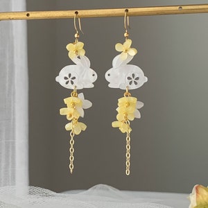 Yellow Osmanthus Blossom Earrings - Japanese rabbit bunny Earrings - Japanese Floral Earring - gold Osmanthus