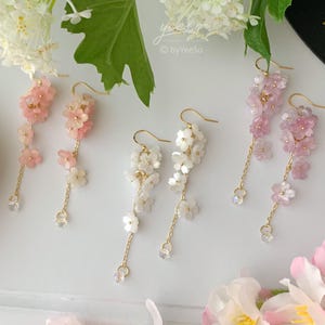 桜のイヤリング、ピンクの花のイヤリング、花のイヤリング、ウェディングイヤリング、ブライダルイヤリング、妖精のイヤリング、日本の桜のイヤリング