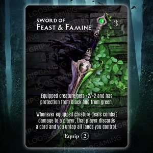 Puede incluir: Una carta de espada verde y negra con el texto "Sword of Feast & Famine" y "Equip 2". La carta tiene una gema verde en la parte superior de la espada y un fondo negro y verde.