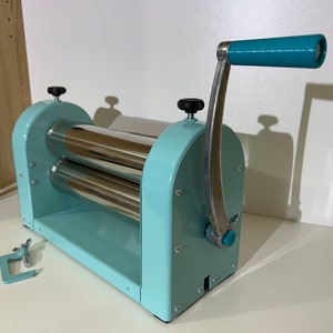 Dough sheeter manual, for croissant, rolling pin