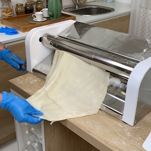 Professional dough sheeter manual, kitchen appliances, roller pizza, croissant bakery