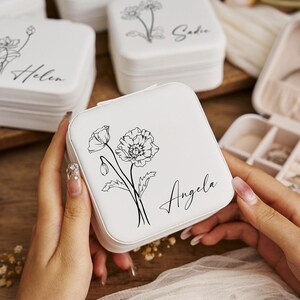 Nach Maß gravierte Geburts-Blumen Schmuckschatulle, Geschenk für sie, Reise Schmuckschatulle, Geburtstagsgeschenk, Brautparty Geschenke, Brautjungfer Geschenke