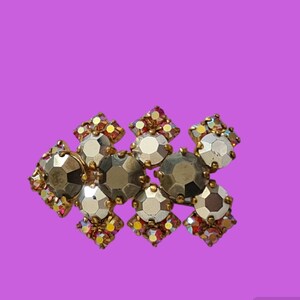 Vintage brooch with rhinestones