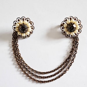 Double vintage beaded flower brooch