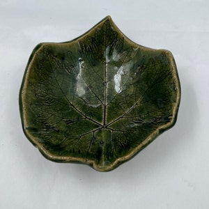 Timeless Leaves #8 Emerald Grape Leaf Bowl