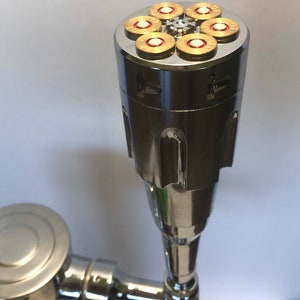 44 Magnum Design Uchwyt na kran Bar piwny Jaskinia człowieka Breweriana Kegerator Pistolet Sportowy Bar LEO Prezent