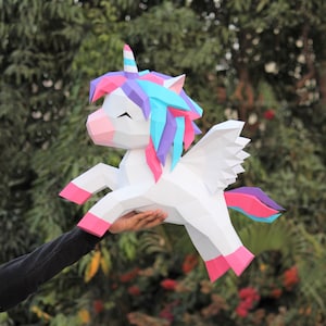 Unicorno in carta SVG e PDF, modello pepakura fai da te per decorazione origami unicorno in carta 3D low poly