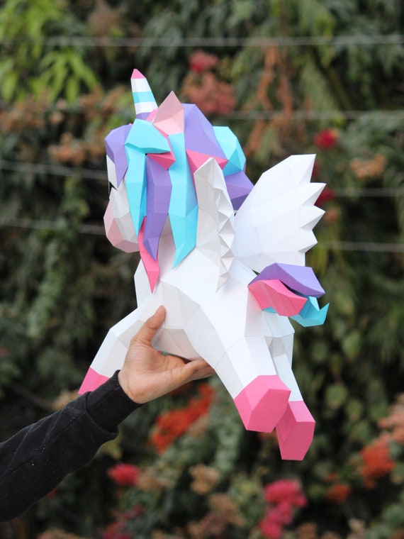 Unicornio de papel artesanal SVG y PDF. Unicornio de papel artesanal SVG y PDF.