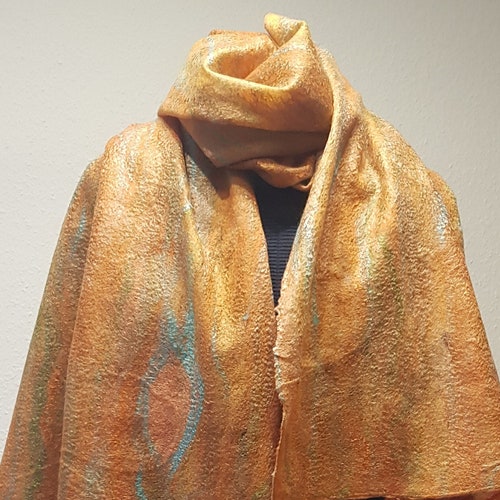 Shawl shops