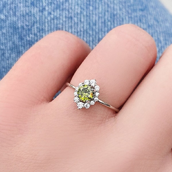 14K Gold Ring with Peridot and Diamond, August Birthstone Ring, Dainty Green Peridot Ring, Handmade Jewelry, Valentines Day, Gifts for Her