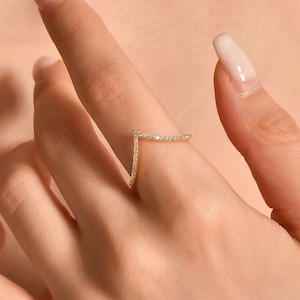 V Shape Diamond Solid Gold Ring, V Shape Wedding Band Ring, Chevron Diamond Ring, Bridal Jewelry, Stackable Rings, Geometric Rose White Ring