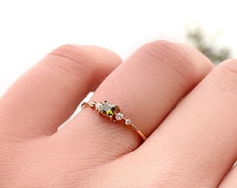 Stacking Peridot Ring, Diamond Peridot Ring, Dainty Ring, Simple Gold Ring, Princess Peridot Ring, August Birthstone Ring, Valentines Day
