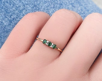 Stacking Emerald Ring, Diamond Emerald Gold Ring, 14K Gold Ring, Solid Gold Ring, Delicate Everyday Ring, Birthday Gifts, Gifts for Her