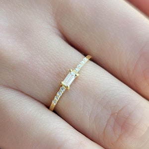Bague en or 14 carats avec diamants baguette et alliance ronde / Bague fine en or massif / Bague de fiançailles minimaliste / Rose, blanc jaune