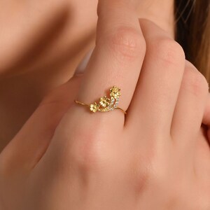 Minimalist Flower Diamond Ring, 14k Gold Ring, Statement Ring, Floral Statement Ring, Everyday Jewelry, Dainty Stacking Ring, Birthday Gift