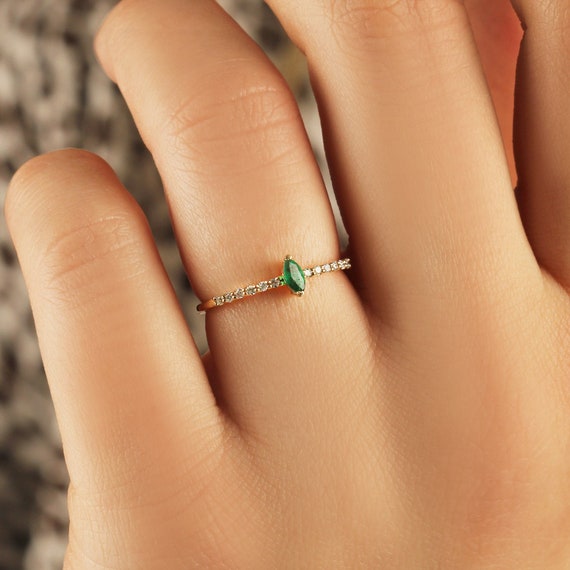 Buy 4 Prong Setting Three Stone Emerald Ring Online US - Diamonds Factory