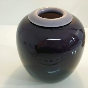 Laslo for Mikasa in Japan Plum Art Glass Vase