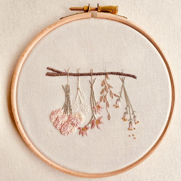 Beginner Embroidery Kit: Dried Flower Design, DIY Embroidery