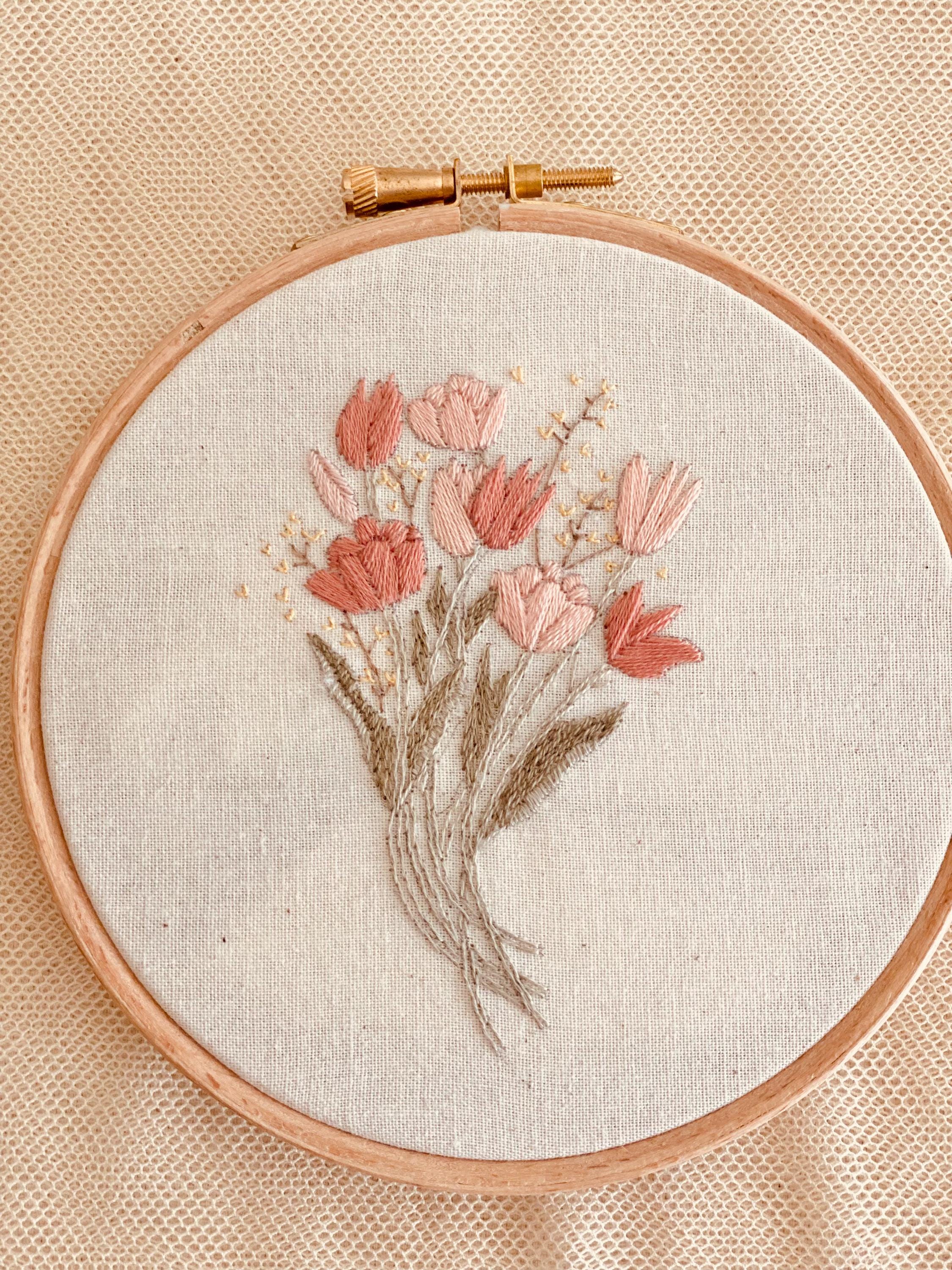 チューリップブーケ刺繍キット：DIY刺繍、刺繍を学ぶ - Etsy 日本