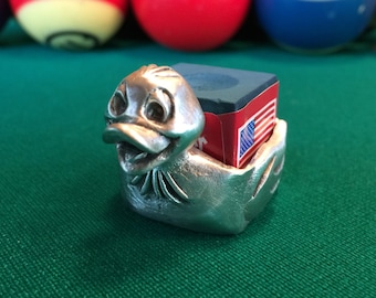 Cuedusters Chalk Wanne What The Quack mit Kreide