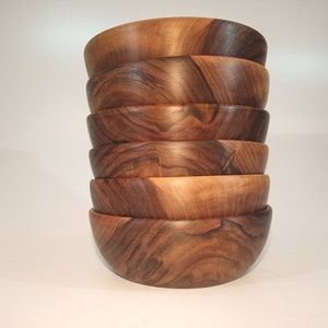 Walnut wood bowl 750 ml food tableware