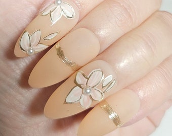Leuke elegante bloemen Sakura-nagels | Kersenbloesem gouden gedetailleerde mat afgewerkte nageltips | Pop-upmanicure | Press On Nails-kits