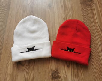 Gorro de invierno de punto divertido con gato negro bordado