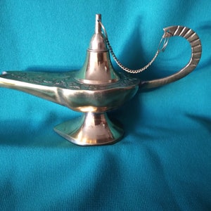 Vintage Aladdin Genie Lamp,  Golden Brass Magic Lamp, Aladdin Middle eastern Chirag, NOS(New Old Stock), Bo-Ho, Hippie, Rockabilly,Classic