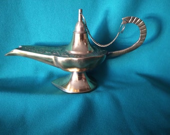 Vintage Aladdin Genie Lamp,  Golden Brass Magic Lamp, Aladdin Middle eastern Chirag, NOS(New Old Stock), Bo-Ho, Hippie, Rockabilly,Classic