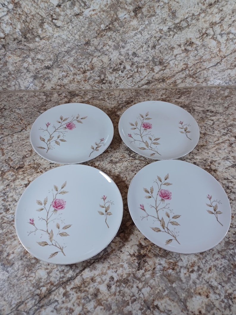 27 Piece Meito Fine China June Rose Dinnerware Set - Thumbnail 2