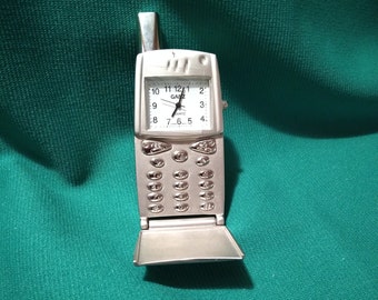 Miniature cell phone desk clock,NOS(New Old Stock)Vintage desk clock,Miniature Clocks,Novelty Clock,Quartz Clock,VintageClocks Easter