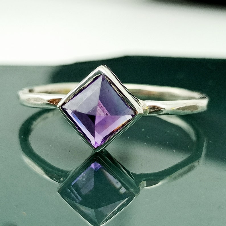 Purple amethyst ring,Natural amethyst ring,sterling silver,February birthstone,square Cut,engagement ring,Dainty Promise Ring,Gift For Mom
