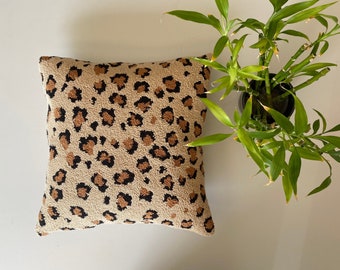 Handmade Punch Needle Leopard Pillow Cover: Cotton Boho Decor