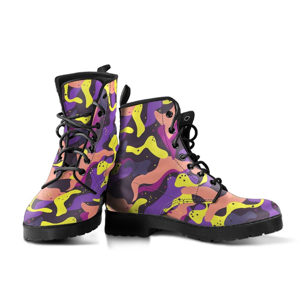 Purple camo deals boots