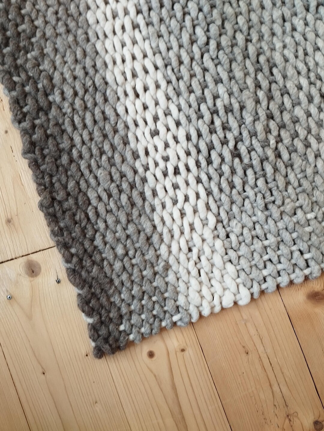 Photo inspiration: Scandinavian Wool Rug 140X200 Cm Natural Handwoven Undyed Grey Wool Photo Inspiration